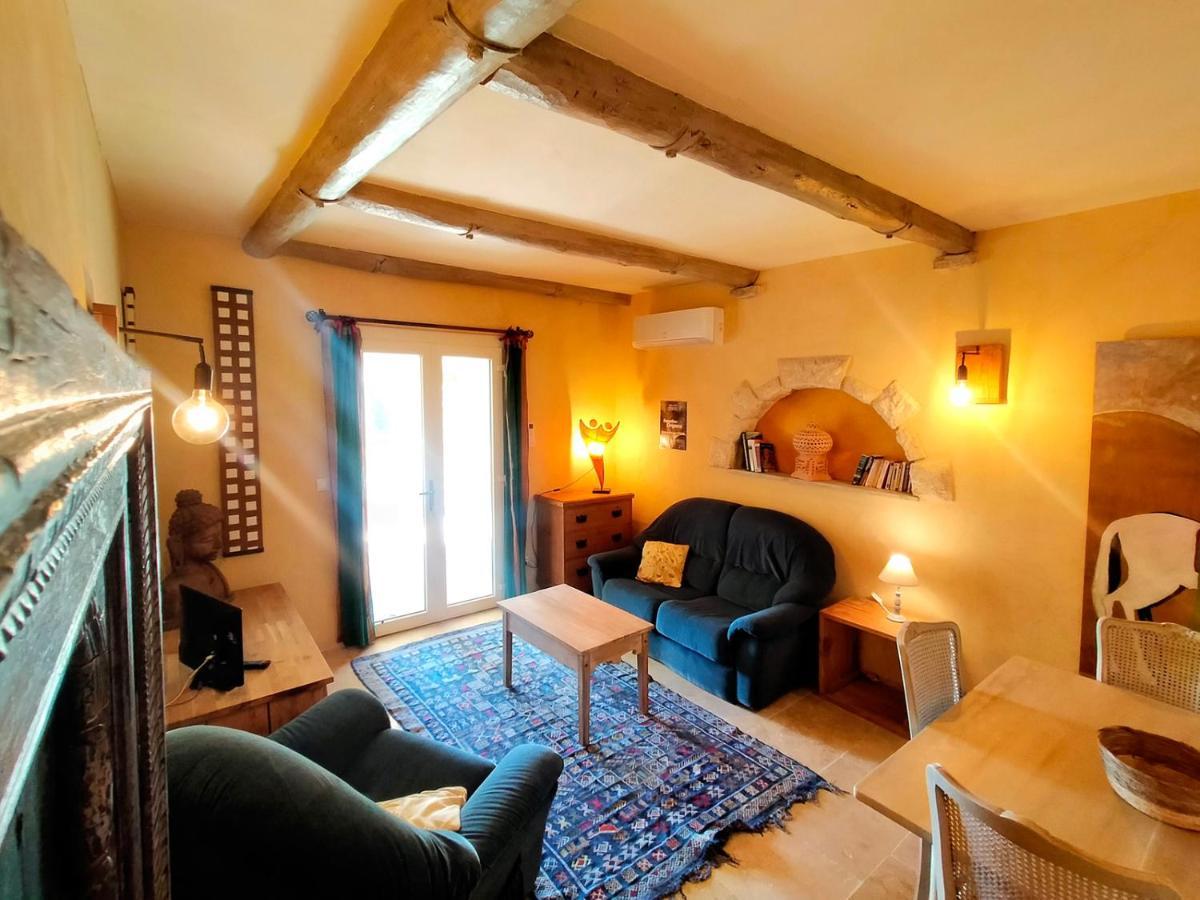 Mas Des Broussonnetiers Apartamento Barjac  Exterior foto